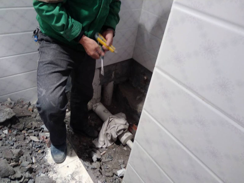 管道疏通清洗機,廚房一下水主管道總是堵塞，高壓清洗機可以解決問題