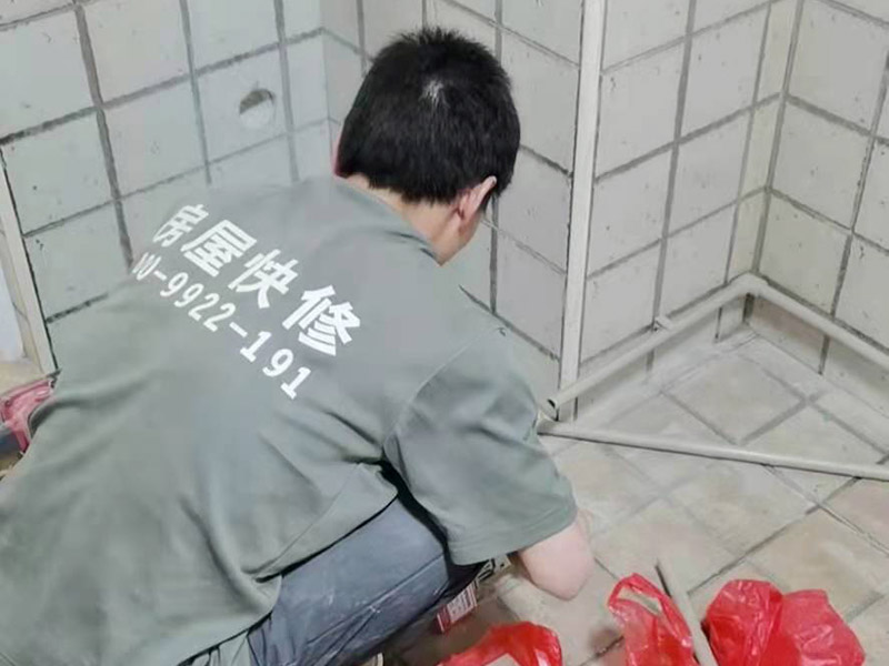 北京家庭裝修水電走天還是走地好，聽聽專業(yè)水電工的建議