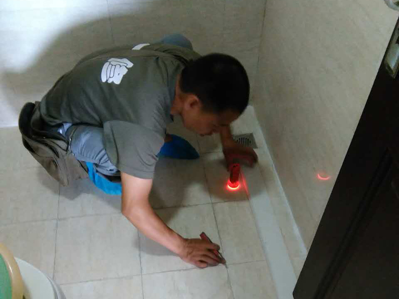 衛(wèi)生間地漏漏水鄰里關(guān)系不和睦，質(zhì)量問