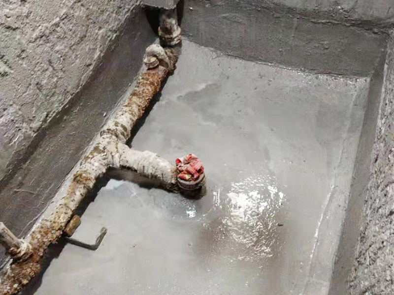 衛(wèi)生間進水管出現(xiàn)漏水，衛(wèi)生間水管漏水