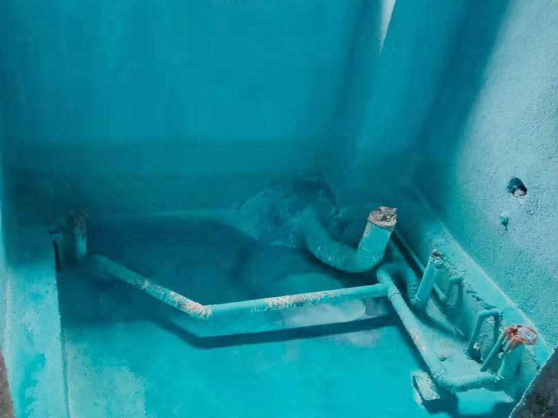 衛(wèi)生間粗下水管漏水了，衛(wèi)生間粗下水管
