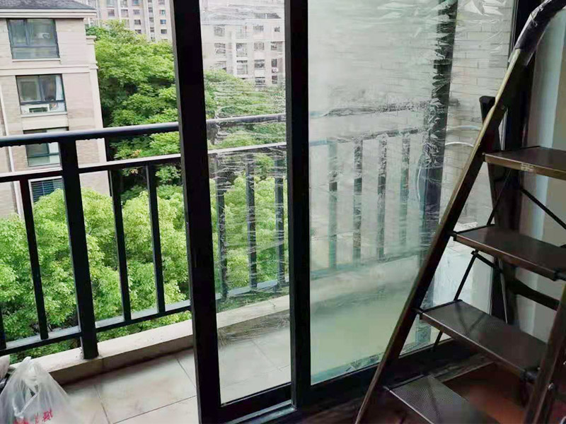鋁合金門(mén)窗維修價(jià)格是多少，深圳人工一