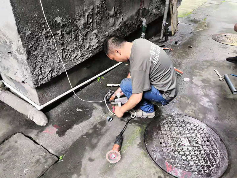 重慶修水管應該找誰，哪里能快速找到水