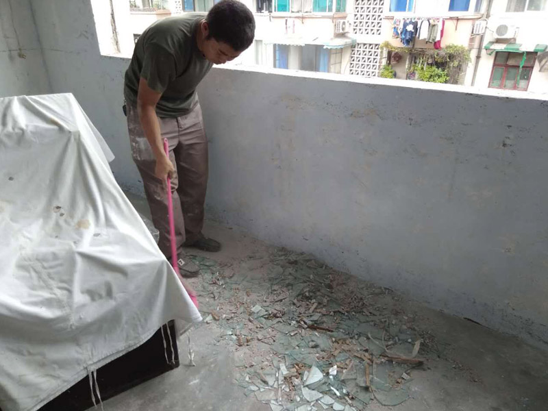 窗戶拆除、建渣清理